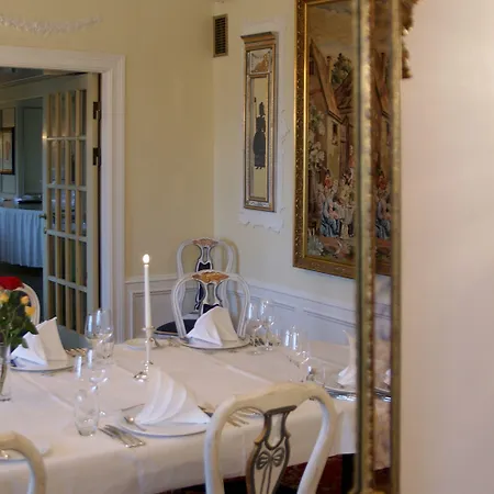 Refsnes Gods - By Classic Norway 4*