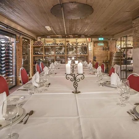 Refsnes Gods - By Classic Norway Moss