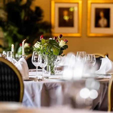 Refsnes Gods - By Classic Norway 4*